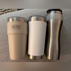 BRAND NEW BNWT Yeti Rambler 20oz BUNDLE with 2new drinkware with lids